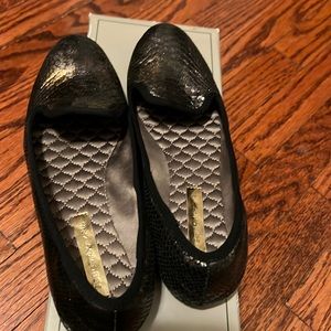 BCBG Maxazria flat size 6